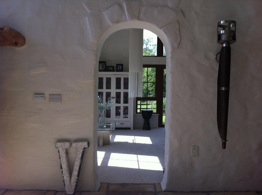 The Vandees Aghalee Exterior photo